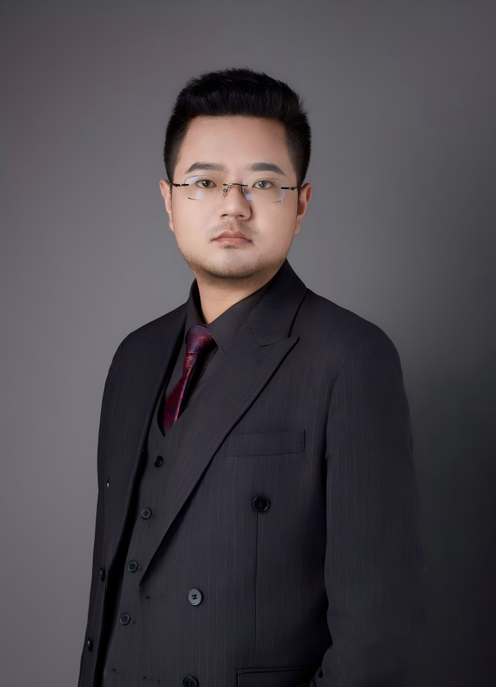 裴泰律师职业照